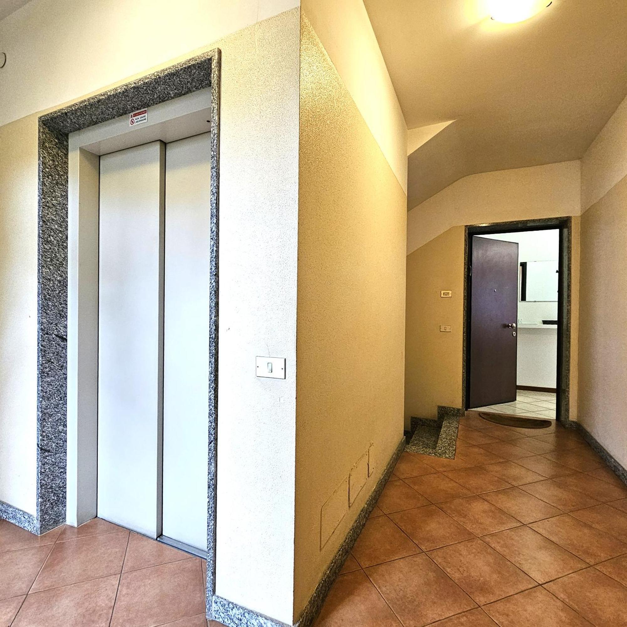 Appartamento Moderno Галарате Екстериор снимка